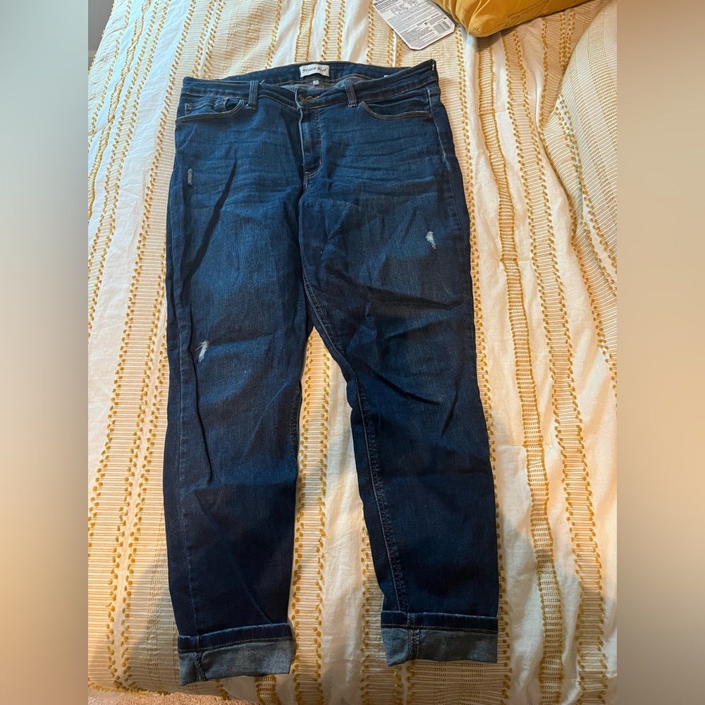 Size 32 Studio Blue mid rise, skinny Jean